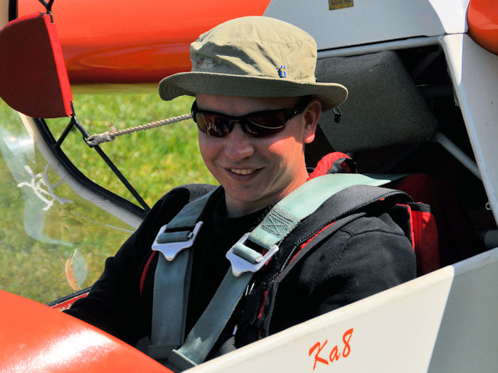 2010-05-29_hendrik Hendrik Wenzel vor seinem Start zum 50 Kilometer Flug
