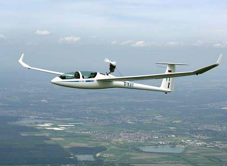 dg1001t DG-1001 T (Werksfoto DG Flugzeugbau)